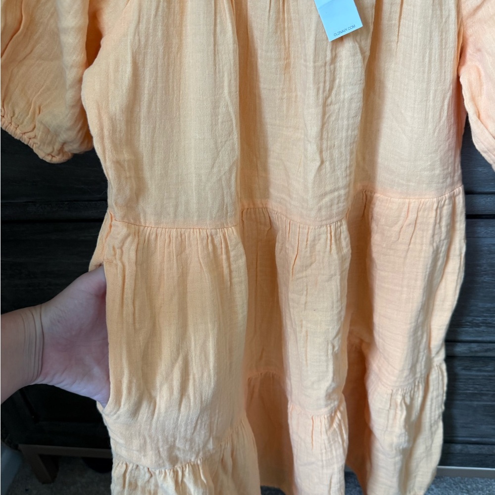 Old Navy Oange Puff Sleeved mini dress with pockets - Picture 4 of 6